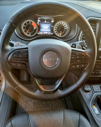 Jeep Cherokee cena 85800 przebieg: 33000, rok produkcji 2019 z Wrocław małe 379